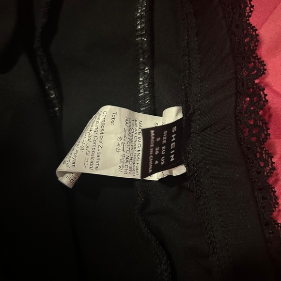 set - Picture 4 of 4